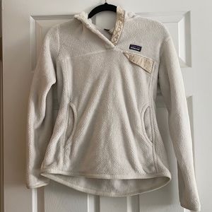 Patagonia Cream Hooded Pull Over, size M